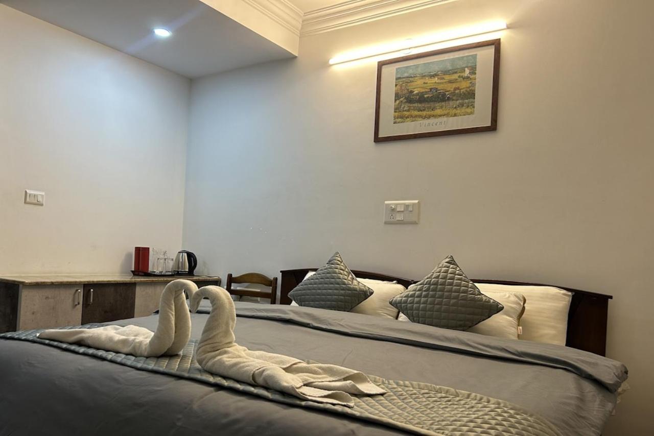 Yahweh Suites Bangalore Exterior foto